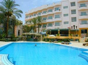 Sea Garden 3*
