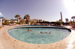 Hilton Waterfalls 5*