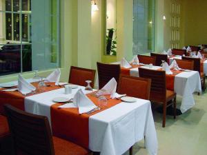 Tropicana Azure Club	4*