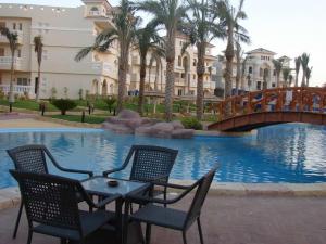 Tropicana Azure Club	4*