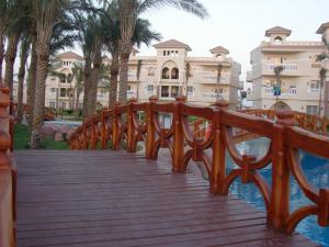 Tropicana Azure Club	4*