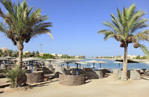 Triton Sea Beach Resort (ex.Holiday Beach Resort Marsa Alam) 	4*