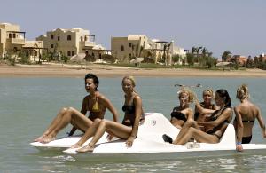 Triton Sea Beach Resort (ex.Holiday Beach Resort Marsa Alam)	4* 