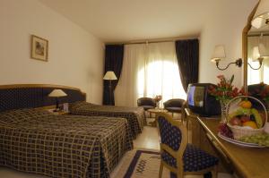 Desert Rose Resort 5*